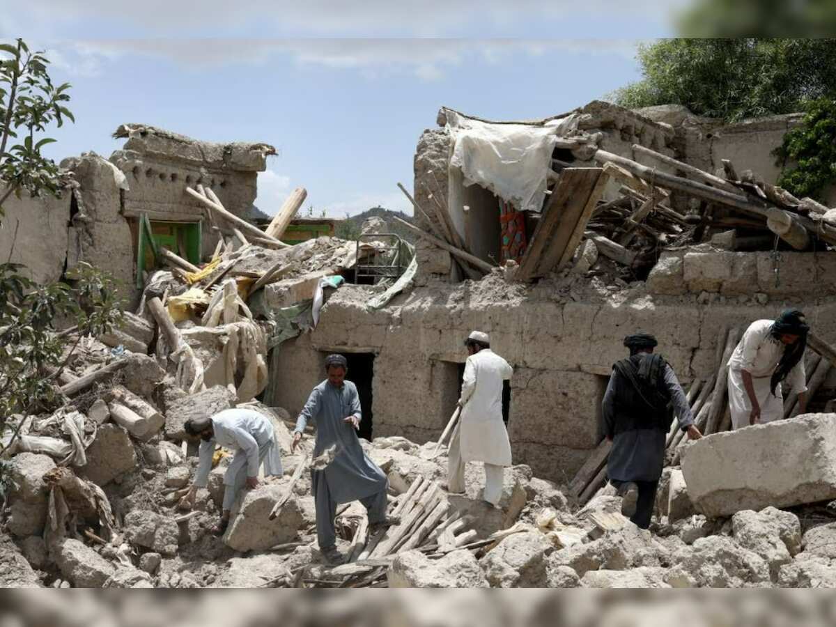 Afghanistan Earthquake: अफगानिस्तान भूकंप के झटके से 2000 लोगों की मौत, कई लोग मलबे में दबे
