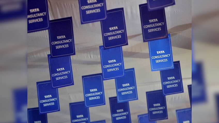 TCS Q2 Results LIVE: टाटा ग्रुप की कंपनी आज पेश करेगी Q2 रिजल्ट्स, नतीजों से पहले स्टॉक सुस्त
