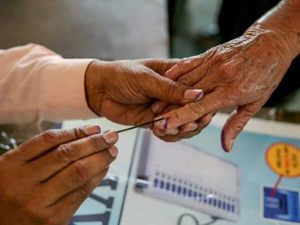 Rajasthan Polls: राजस्थान में बदली चुनाव की तारीख, अब इस दिन होगा मतदान, जानिए क्यों चुनाव आयोग ने लिया ये फैसला