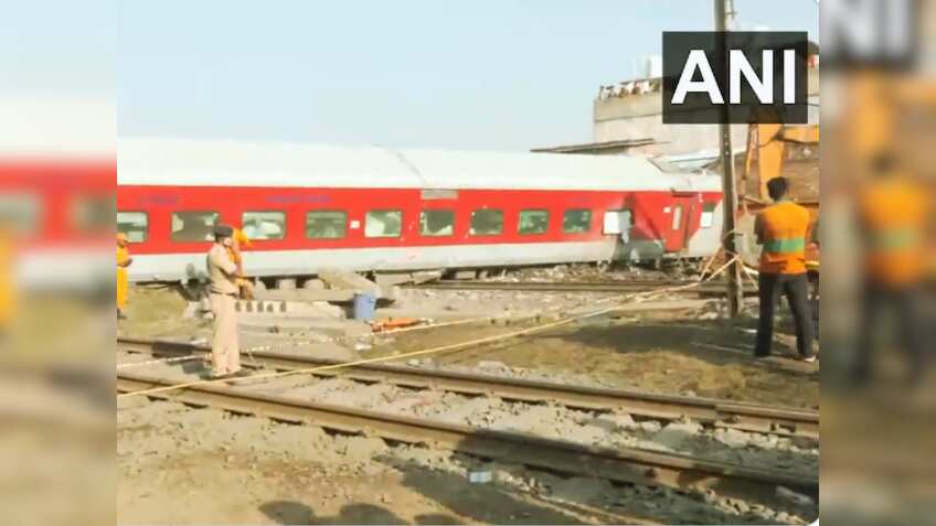 North East Express Train Accident: घटनास्‍थल पर पहुंचे केंद्रीय मंत्री अश्विनी चौबे, बहाली और बचाव कार्य का किया निरीक्षण