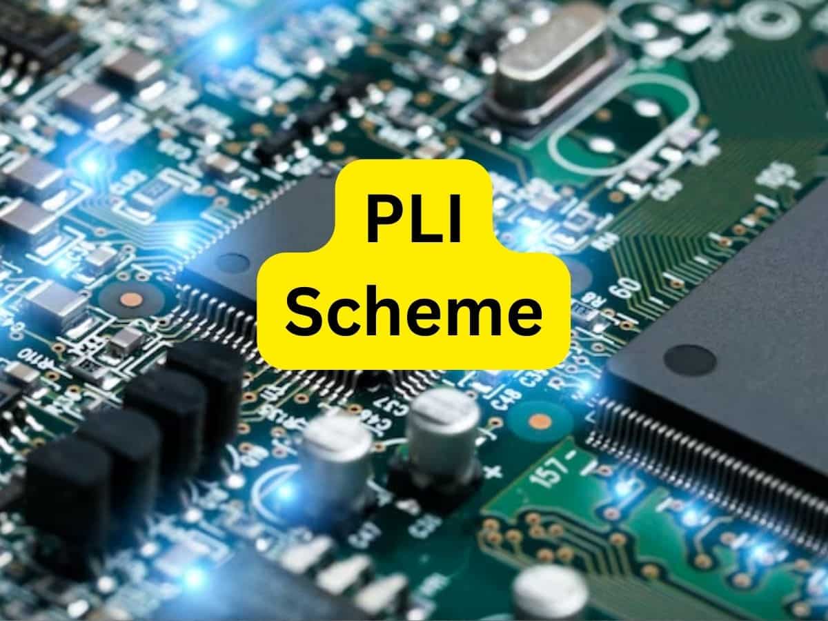 PLI Scheme: सरकार ने इलेक्ट्रॉनिक्स सेक्टर के लिए ₹1000 करोड़ के डिसबर्समेंट को दी मंजूरी, जल्द मिलेंगे पैसे