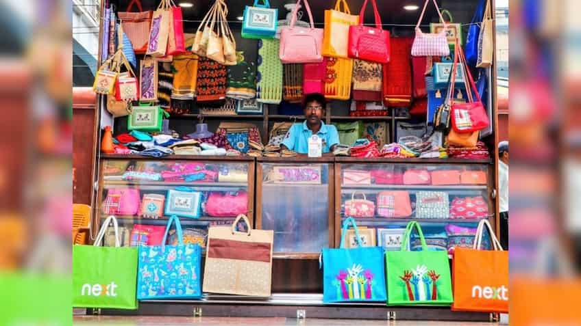 रेलवे स्टेशन पर खोलना चाहते हैं अपनी दुकान? जानिए कहां से मिलेगा टेंडर और कैसे करें अप्लाई