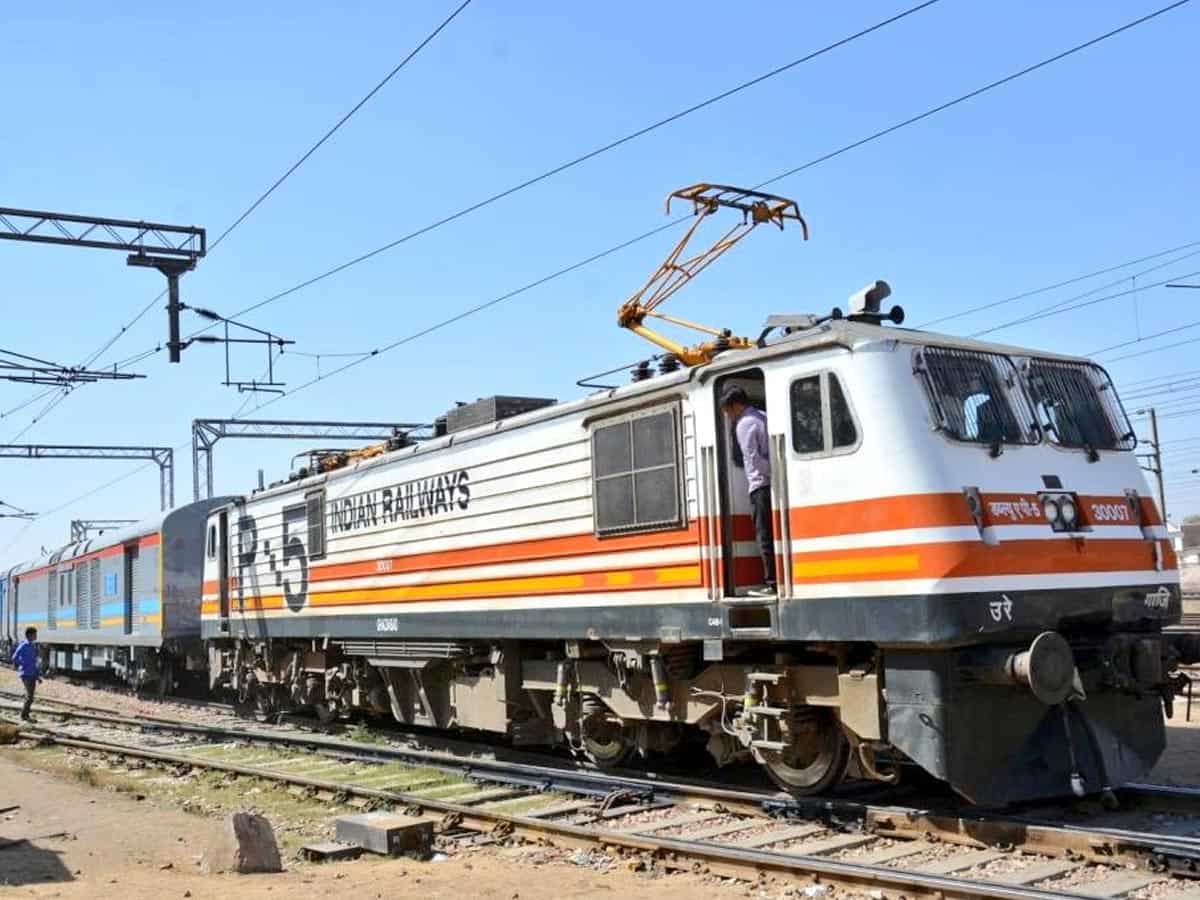 Puja Special Trains: बिहार से इन रूट्स पर चलेगी चार जोड़ी पूजा स्पेशल ट्रेनें, चेक करें शेड्यूल