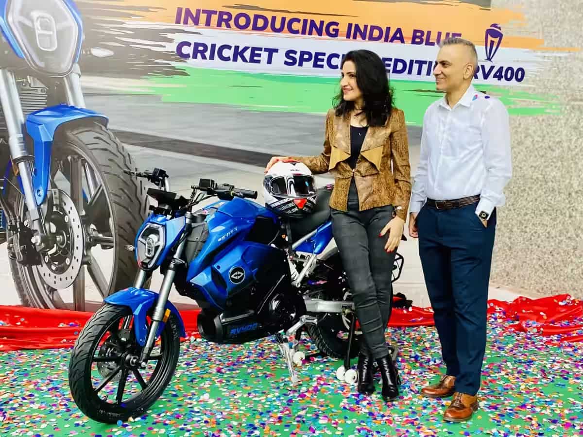 Revolt Motors ने अनवील की 'Indian Blue' क्रिकेट स्पेशल एडिशन E-Bike, जानिए क्या है खास