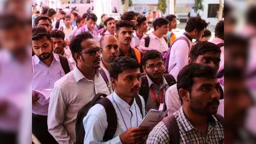 रोजगार के मोर्चे पर राहत भरी खबर, EPFO ने जोड़े 16.99 लाख नए सदस्य, बाहर गए 11.88 लाख आए वापस