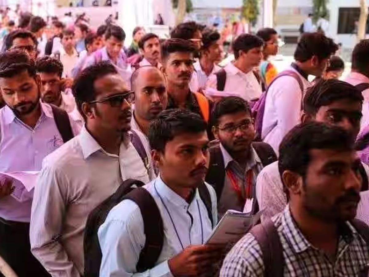 रोजगार के मोर्चे पर राहत भरी खबर, EPFO ने जोड़े 16.99 लाख नए सदस्य, बाहर गए 11.88 लाख आए वापस