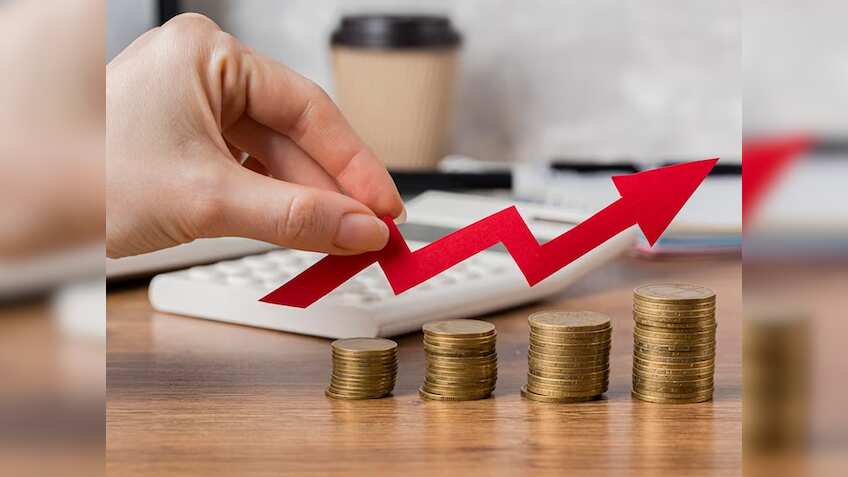 FD Rates: इसी महीने है इन दो बैंकों की Special FD की डेडलाइन, 8% तक का दिया जा रहा है ब्याज