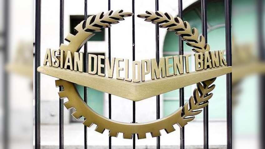 ADB मध्यप्रदेश में सड़को के विकास के लिए देगा $175 मिलियन, महिलाओं को लिए एंटरप्रेन्योरशिप ट्रेनिंग प्रोग्राम भी शामिल