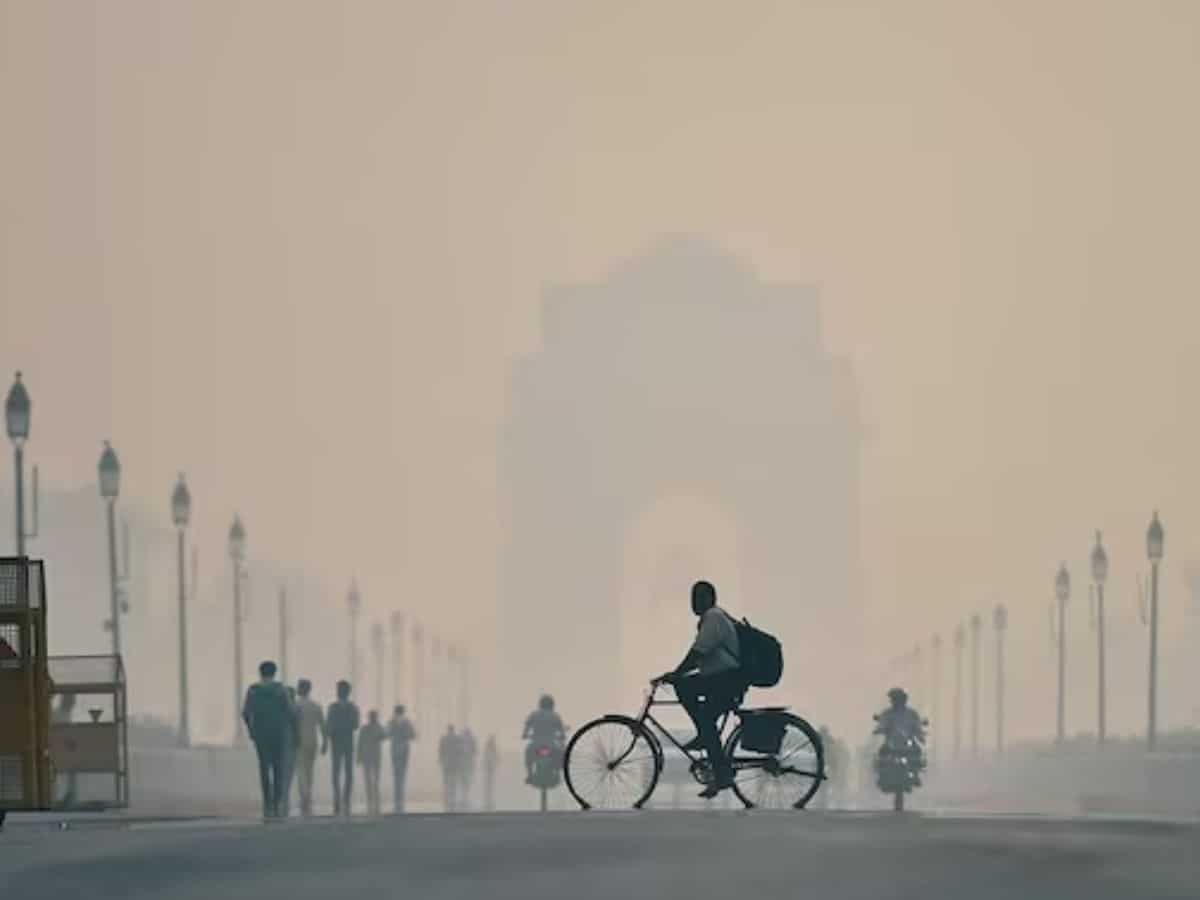 दशहरे के बाद कितनी बिगड़ी दिल्‍ली की आबोहवा, आखिर कैसे मापी जाती है शहर की Air Quality?