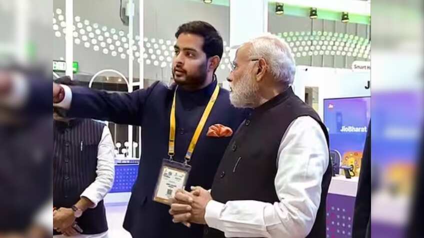 Jio स्पेस फाइबर: 1GB प्रति सेकंड की स्पीड से दौड़ेगा इंटरनेट, रेडियो वेव्स की मदद से घर-घर पहुंचेगा सैटेलाइट ब्रॉडबैंड