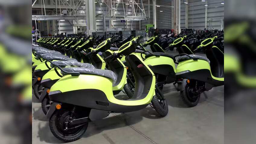 Ola electric ने जुटाए ₹3200 करोड़, फंडिंग में SBI भी है शामिल, जानिए किस-किस ने दिए हैं पैसे