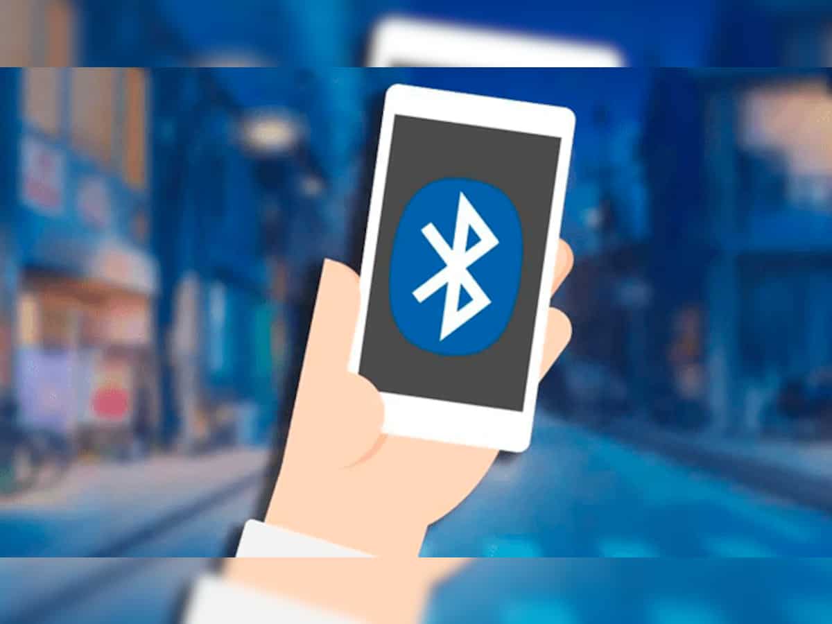 Tips And Tricks: ऑन रखते है फोन का Bluetooth तो हो जाएं अलर्ट, वरना झेलना पड़ सकता है बड़ा नुकसान