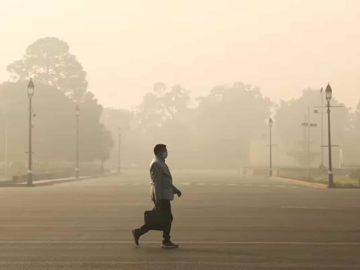 दिल्ली में हवा हुई और जहरीली, AQI पहुंचा 300 के पार, इन जगहों पर हालात है बिल्कुल खराब