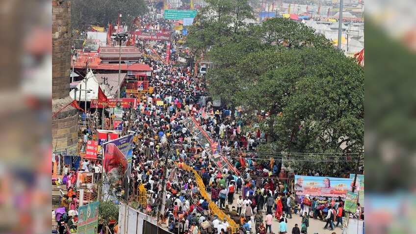 67 हजार से ज्यादा स्ट्रीट लाइटों से जगमग होगा कुंभ मेला, 400 करोड़ खर्च करेगी योगी सरकार