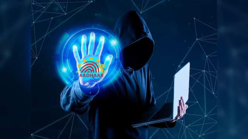 Aadhaar Data Leak: डार्क वेब पर बिक रहा 81 करोड़ भारतीयों का आधार डेटा? जानें किस रिपोर्ट ने मचाई हलचल 