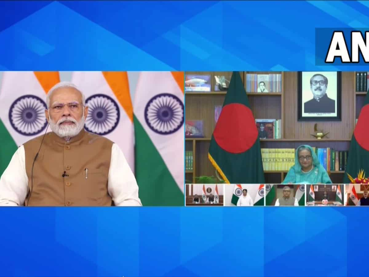 भारत-बांग्लादेश के बीच तीन विकास परियोजनाओं का शुभारंभ, मौके पर बोले PM मोदी- 'भारत चाहता है सबका विकास'