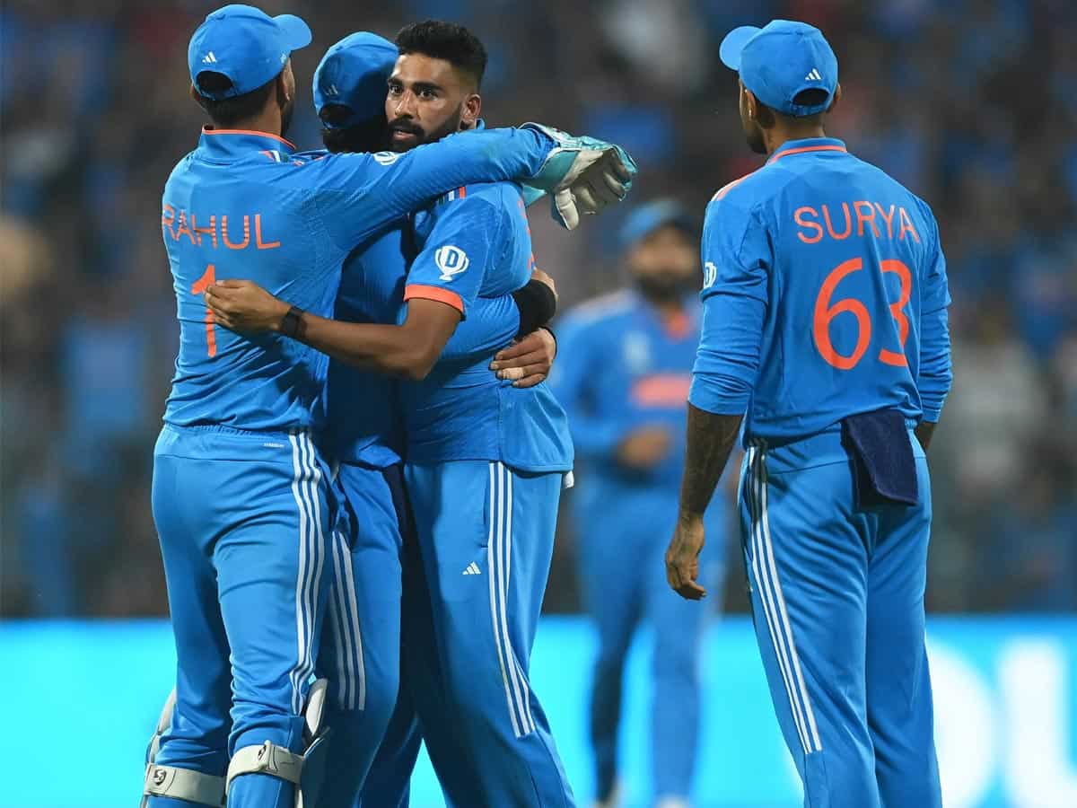 IND Vs SL Highlights, World Cup 2023: मोहम्मद शमी के पंजे से सेमीफाइनल में भारत, 55 रनों पर ढह गई श्रीलंका पारी, 302 रनों से टीम इंडिया ने दी करारी शिकस्त