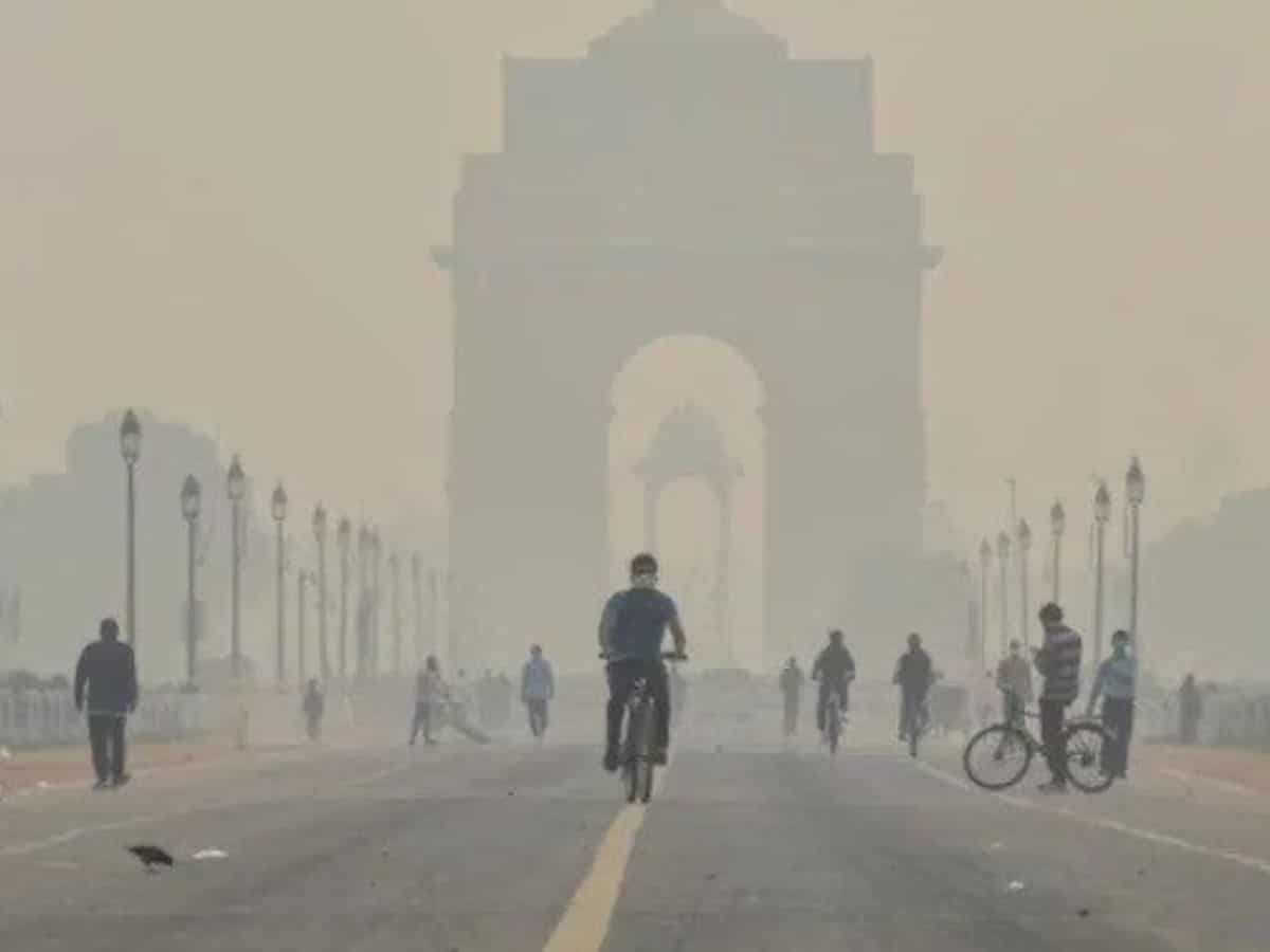 Delhi Air Pollution: दिल्ली में 10 नवंबर तक बंद रहेंगे प्राइमरी स्कूल, ऑनलाइन चलेगी 6वीं से 12वीं तक की क्लास