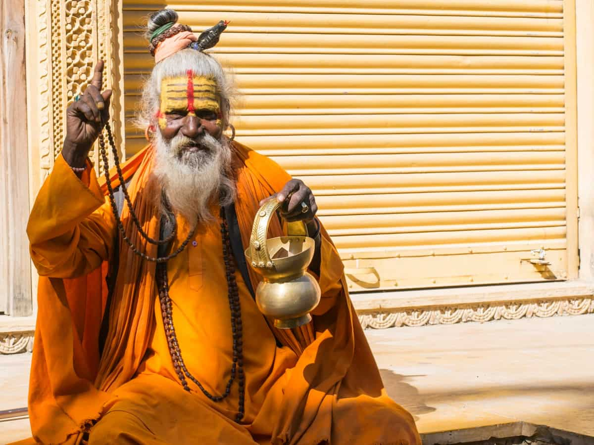 अब तीर्थयात्रा के खर्चे को लेकर टेंशन नहीं, इस योजना के तहत यात्रा, रहना,खाना होगा बिल्कुल फ्री