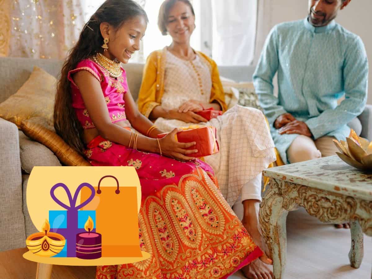 Diwali Gift 2023: दिवाली पर दें ऐसा गिफ्ट कि सब बोलें- 