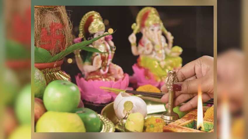 Diwali 2023: श्रीराम के वनवास से लौटने की खुशी में मनाई जाती है दिवाली, फिर क्‍यों इस दिन होती है लक्ष्‍मी पूजा?