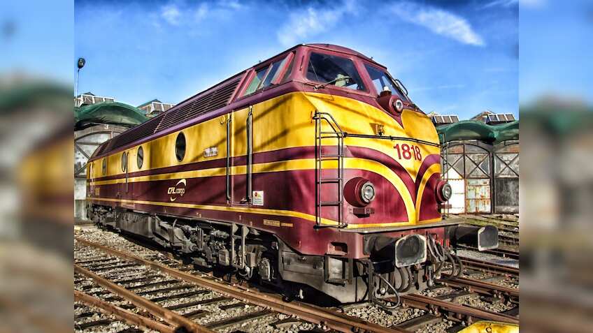ग्रेजुएट्स पास के लिए रेलवे में नौकरी का मौका, 1 लाख से ज्यादा मिलेगी सैलरी, ऐसे करें अप्लाई