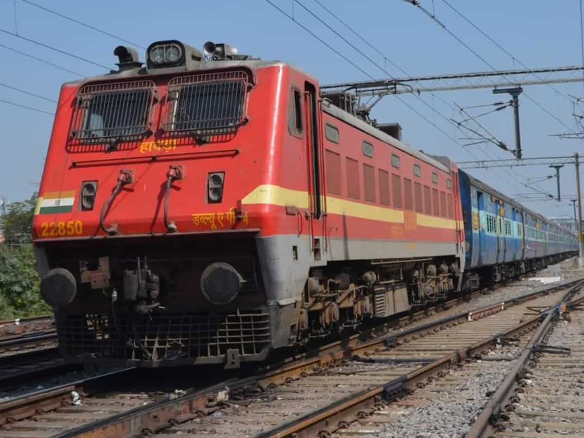 Chhath Special Train: छठ पर यूपी-बिहार के यात्रियों को सौगात, इन रूट्स पर चलाई जाएगी वनवे स्पेशल ट्रेन, देखें टाइम टेबल