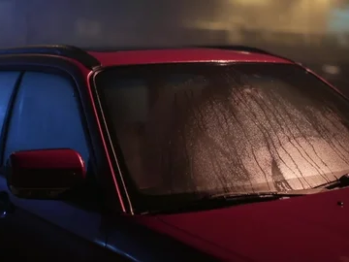 Car Care Tips: ठंड के मौसम में विंडशील्ड पर जम गई फॉग तो इस तरह हटाएं, अपनाएं ये टिप्स