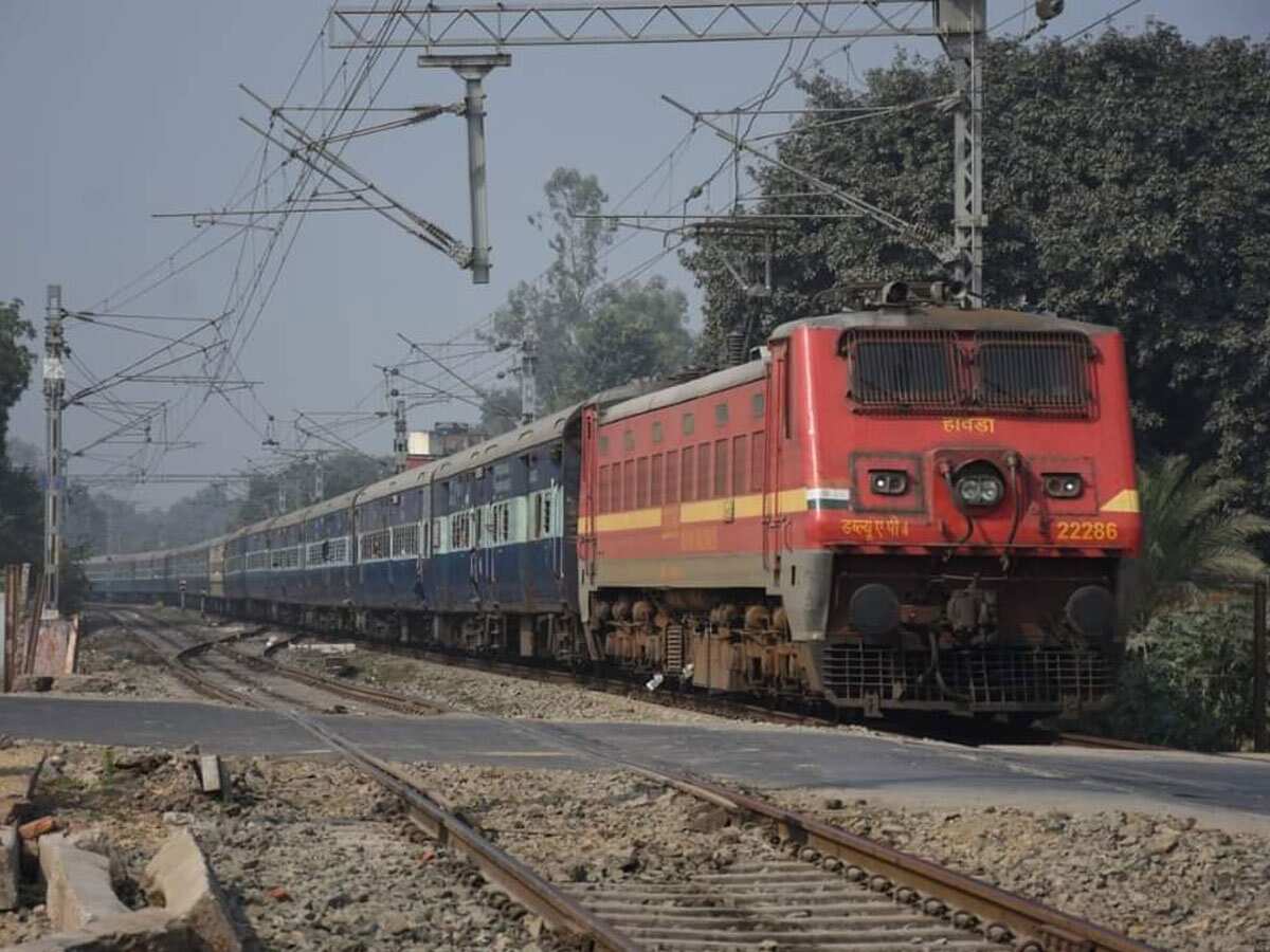 World Cup Special train: वर्ल्ड कप फाइनल की सुबह चलेगी ये दो जोड़ी स्पेशल ट्रेन, नोट कर लें टाइम टेबल और रूट्स