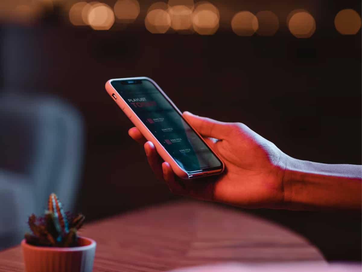 Smartphone की भी होती है Expiry Date, जानें कितनी है आपके स्मार्टफोन की लाइफ