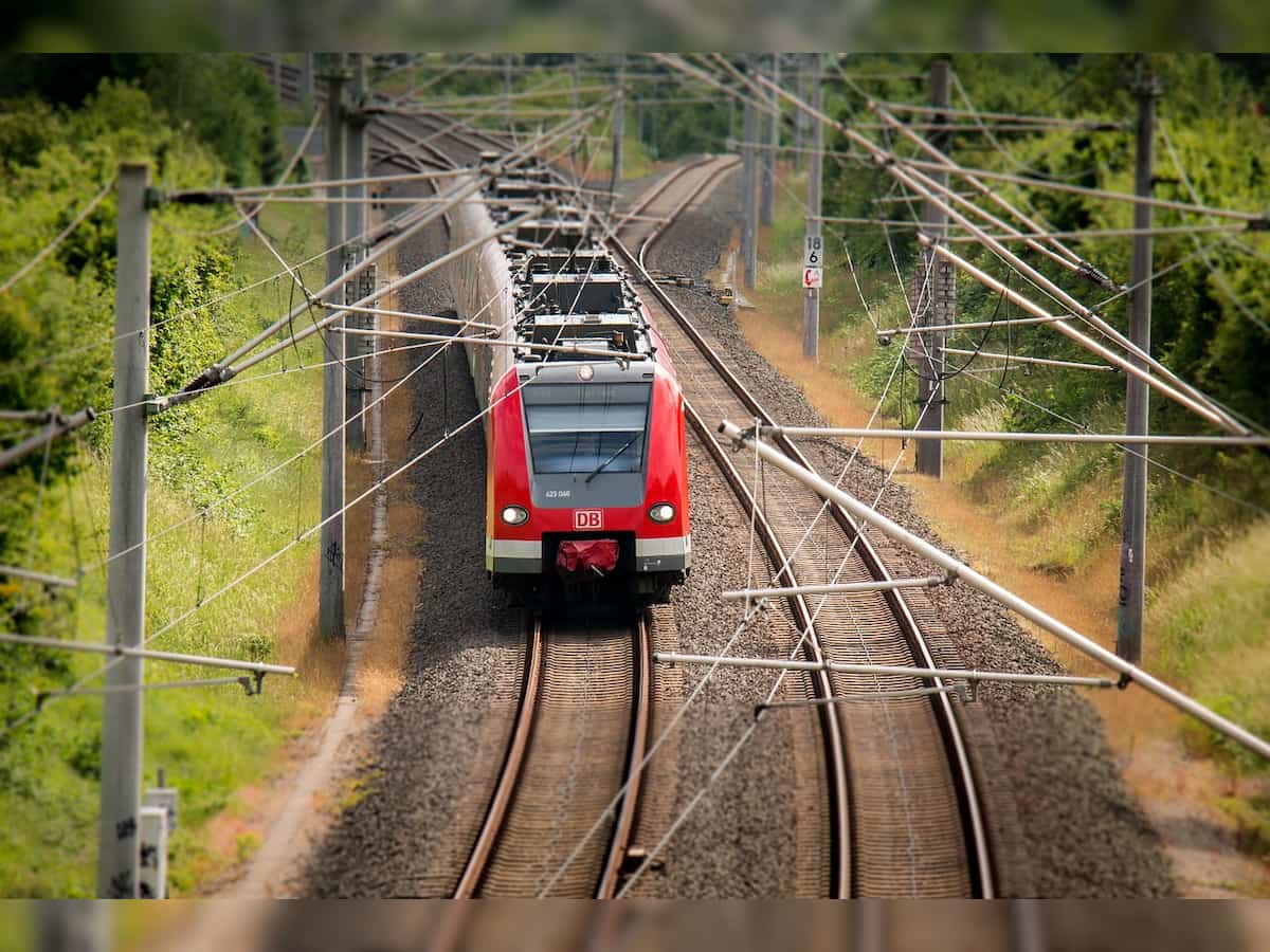 यात्रियों की सुविधा के लिए बेंगलुरु से जोधपुर के लिए चलाई जाएगी स्पेशल ट्रेन, यहां चेक करें रूट और टाइमिंग