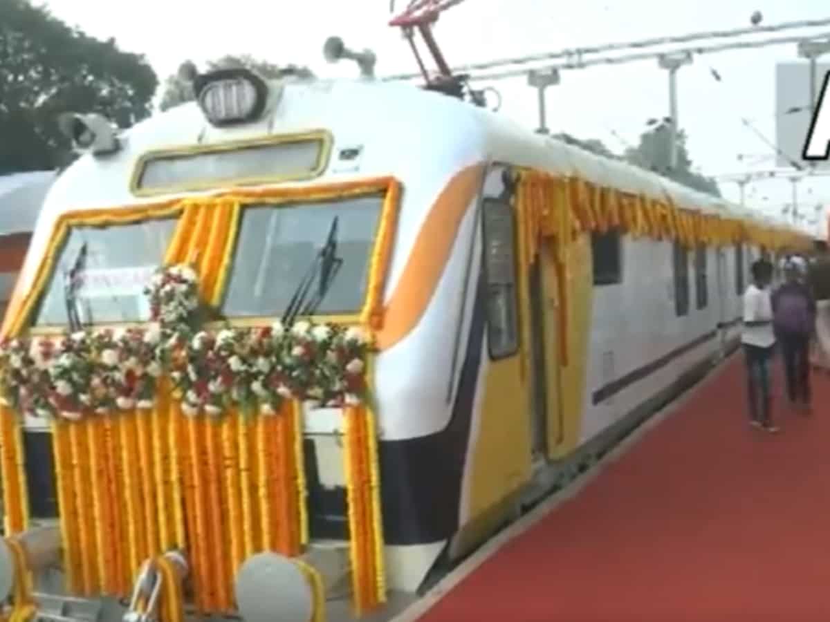 ओडिशा में आज राष्ट्रपति द्रौपदी मुर्मू 3 नई ट्रेनों को दिखाएंगी हरी झंडी, इन योजनाओं का शिलान्यास