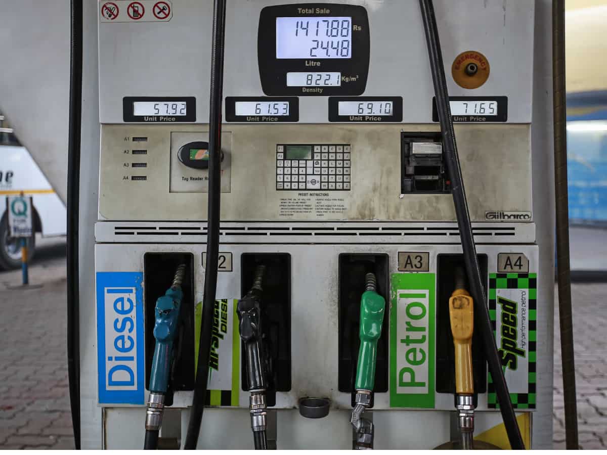 Petrol-Diesel भरवाते समय सिर्फ '0' ही नहीं, इन चीजों पर भी नजर रखना जरूरी, वरना कट जाएगी जेब