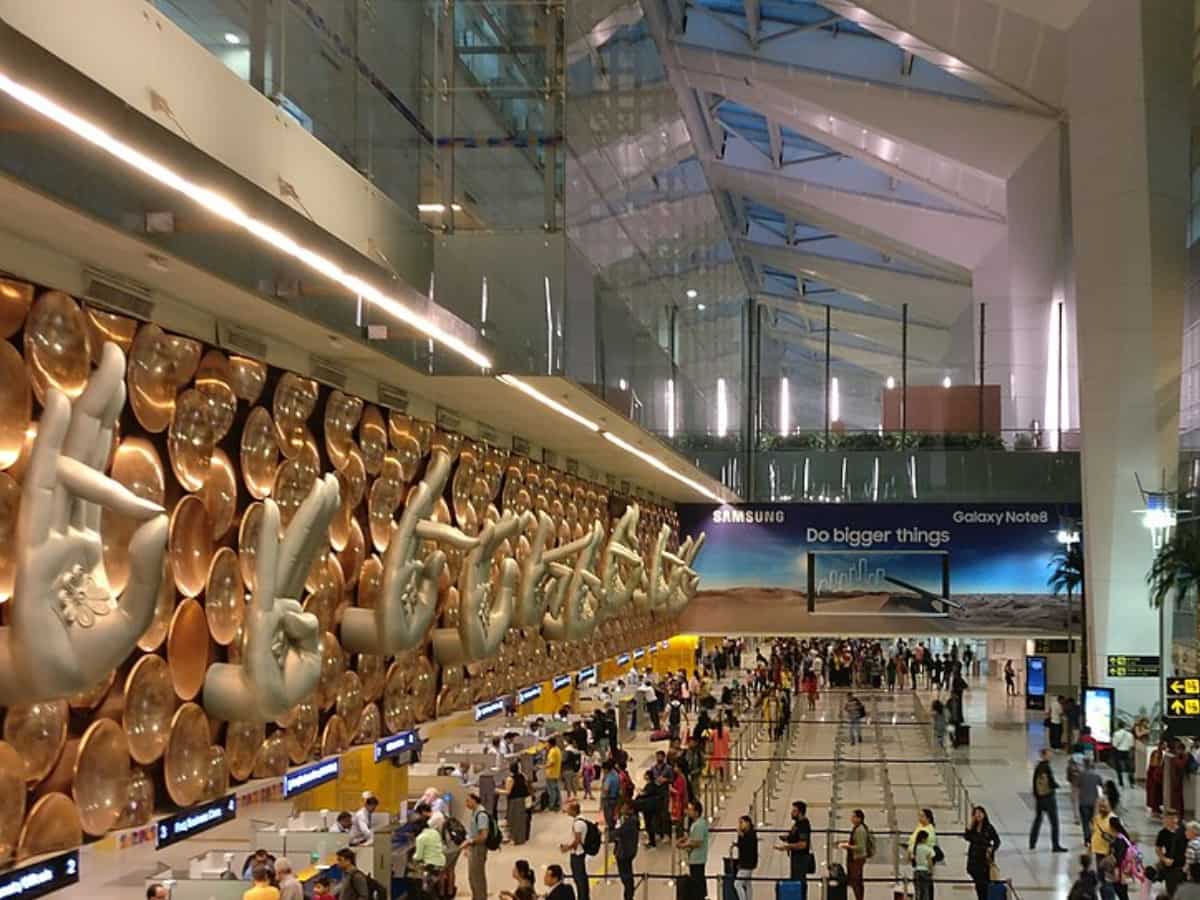 दिल्ली एयरपोर्ट पर AI लागू करने की तैयारी, यात्रियों को बेहतर सुविधा देने के लिए लिया फैसला