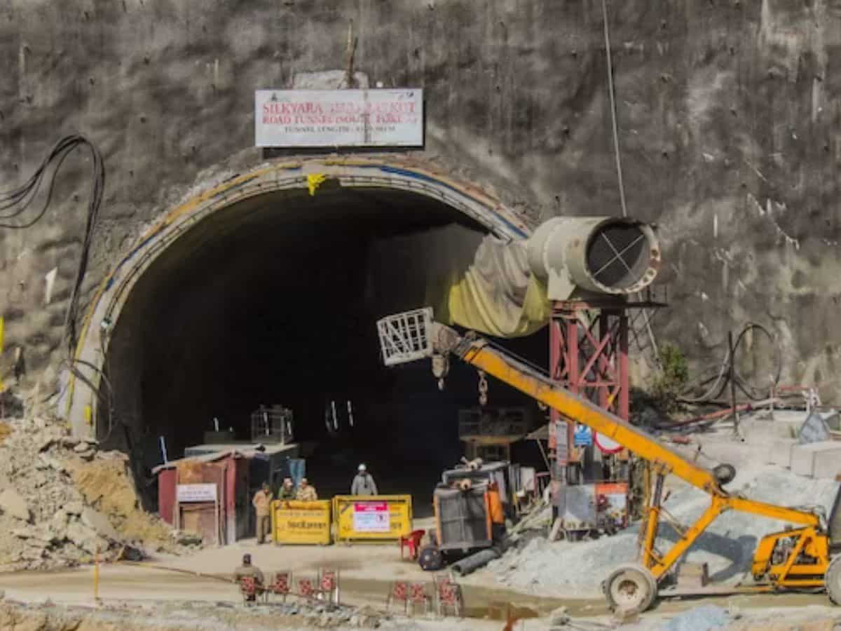 Uttarkashi Tunnel Rescue: कुछ ही देर में लौटेगी 41 मजदूरों के परिवारों की खुशियां, टूटेगी सुरंग की दीवार