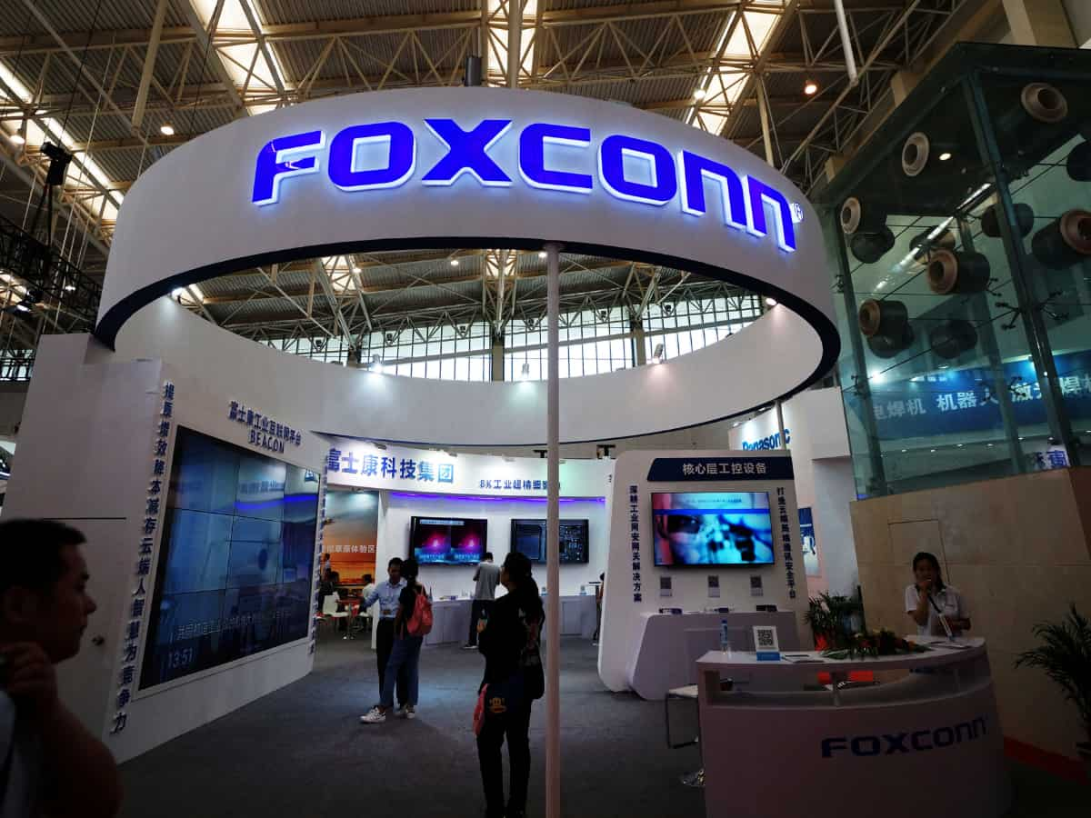 iPhone निर्माता Foxconn भारत में करेगी 150 करोड़ डॉलर निवेश, Foxconn ने 'मेक इन इंडिया' के बारे में कही ये बात