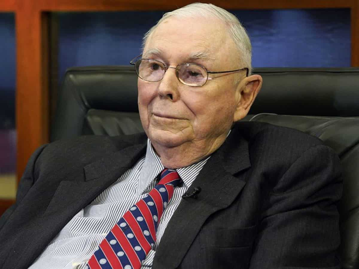 Charlie Munger Death: नहीं रहे Berkshire Hathaway के वाइस चेयरमैन चार्ली मुंगर, कहलाते थे Warren Buffett के राइट हैंड