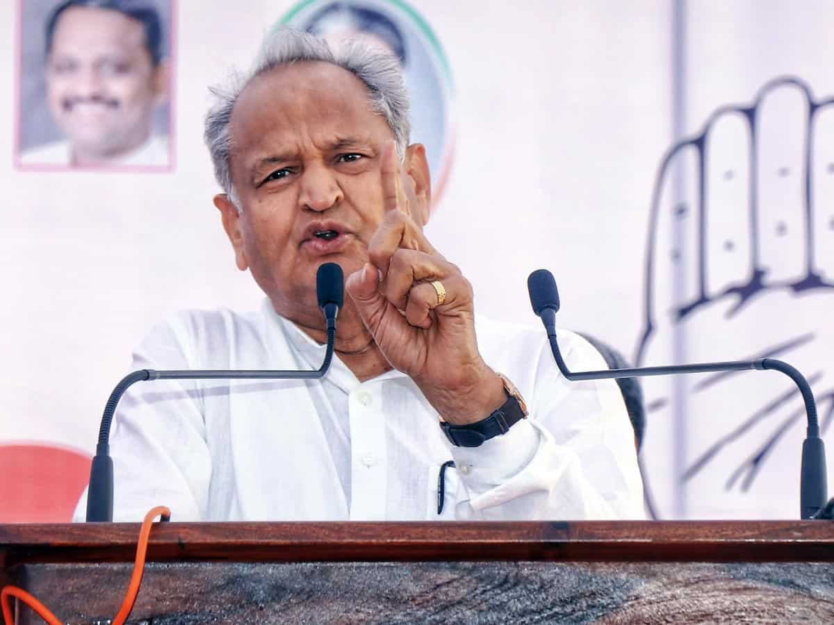Rajasthan Vidhansabha Chunav: सीएम अशोक गहलोत ने स्वीकारी हार, लिखा- 'आने वाली सरकार आगे बढ़ाए OPS, चिरंजीवी योजना'