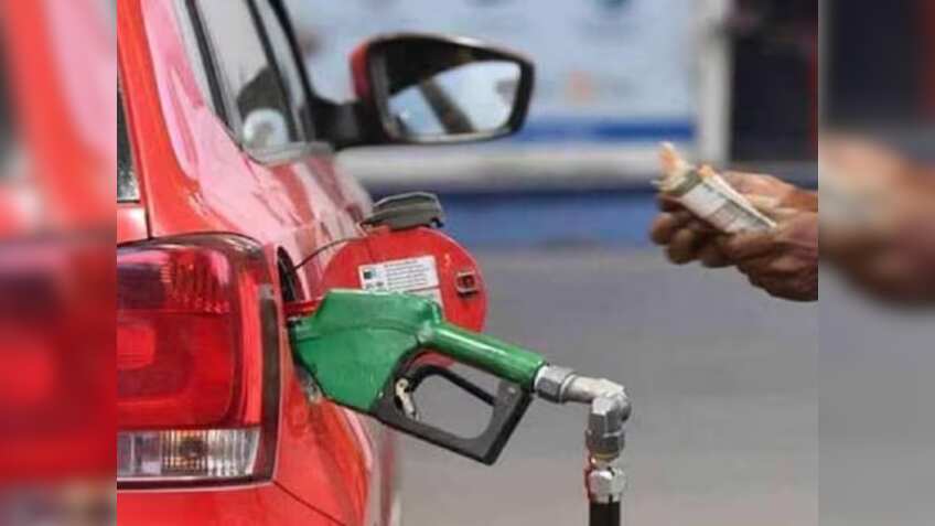 Petrol-Diesel Price Today: 80 डॉलर के नीचे आया क्रूड, क्या सस्ता हुआ तेल?