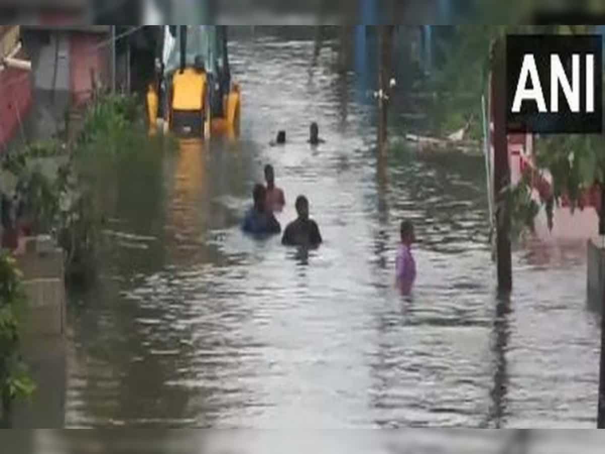 Michaung Cyclone: तमिलनाडु में 8 की मौत, सड़कें जलमग्न, विशाखापत्तनम की 23 फ्लाइट कैंसिल