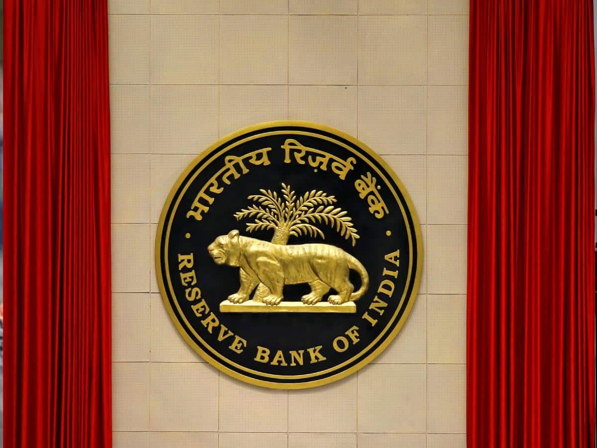 RBI ने उत्तर प्रदेश के इस बैंक का लाइसेंस किया कैंसिल, क्या ग्राहकों के पैसे पर भी होगा इसका असर?