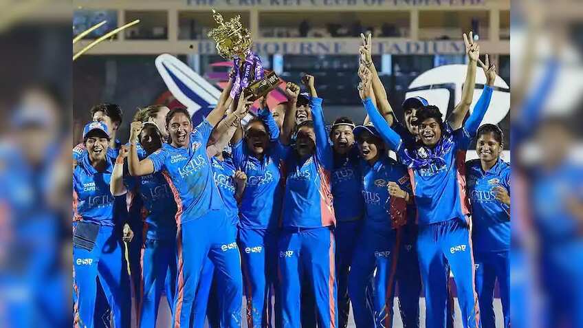 WPL 2024 Auction: किस फ्रेंचाइजी के पास कितने स्लॉट्स, पर्स में कितनी राशि, जानिए WPL नीलामी की हर डीटेल