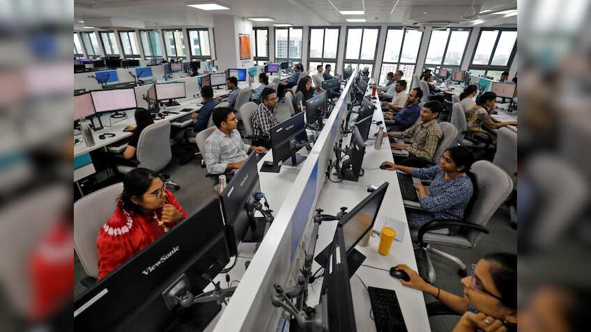 अच्छी सैलरी और प्रमोशन के लिए भारत के कई नौकरीपेशा बदल सकते हैं नौकरी, PwC रिपोर्ट में हुआ खुलासा