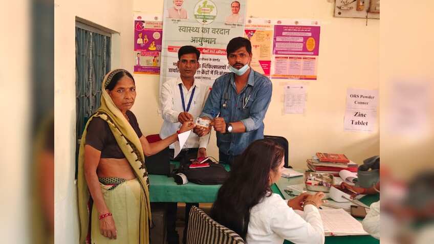 Budget 2024 Exclusive: PMJAY पर मिलेगी खुशखबरी? सरकार 15 लाख तक बढ़ा सकती है बीमा कवर