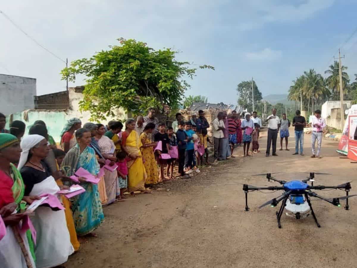 ड्रोन के जरिये खेती को आसान बनाएगी सरकार, 15 हजार ‘Namo Drone Didi’ को दी जाएगी ट्रेनिंग
