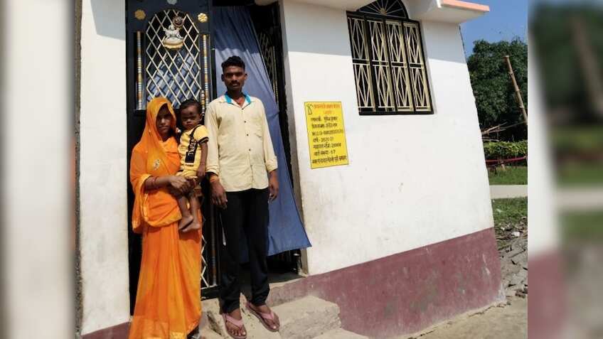 PM Awas Yojana: क्या गांवों में भी घर खरीदने के लिए ₹2.5 लाख देगी सरकार? लोकसभा से आया ये जवाब