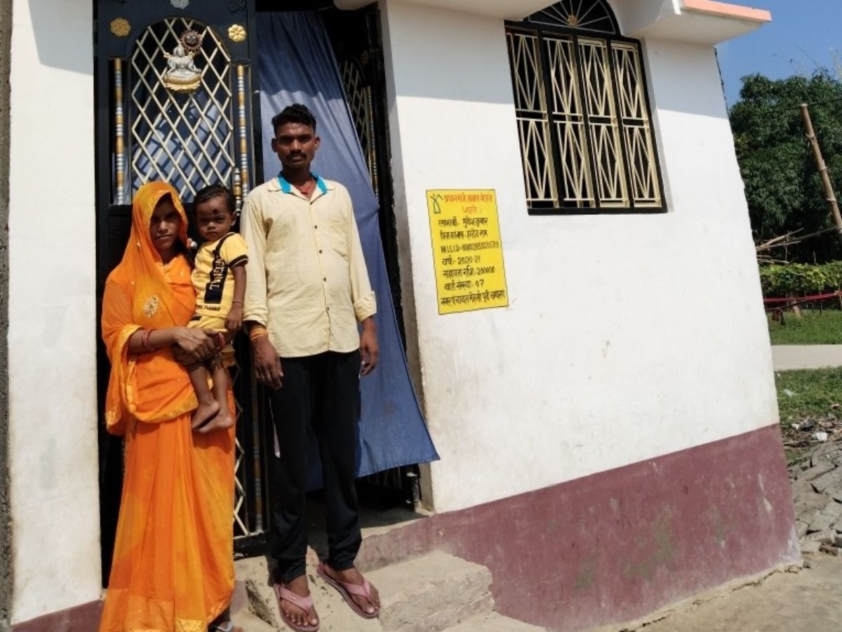 PM Awas Yojana: क्या गांवों में भी घर खरीदने के लिए ₹2.5 लाख देगी सरकार? लोकसभा से आया ये जवाब