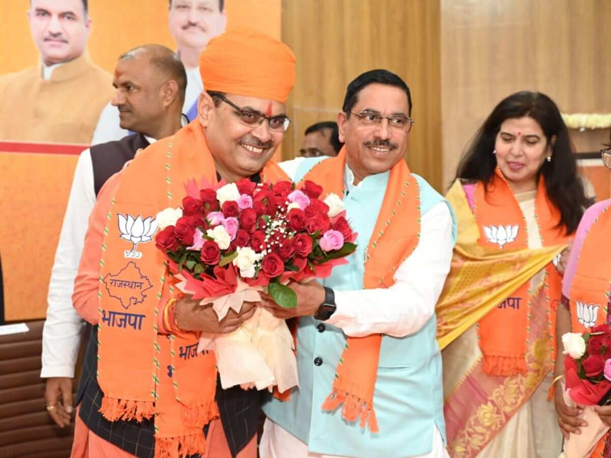 Rajasthan CM: जब 15 मिनट में तय हो गया भजनलाल शर्मा का नाम और घोषणा के बाद कमरे में छा गया सन्नाटा