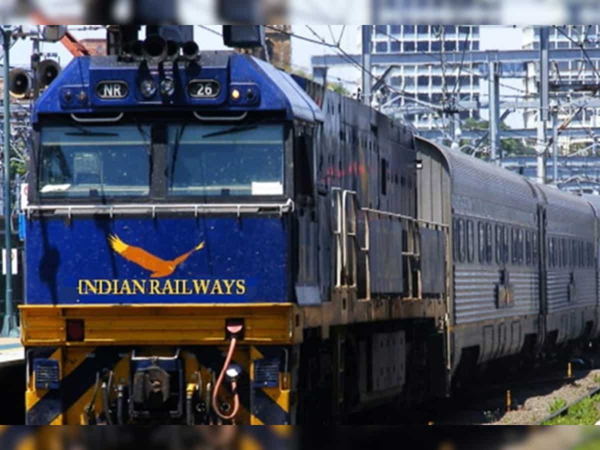 Indian Railway: सबरीमाला फेस्टिवल को लेकर कई स्पेशल ट्रेन चलाने का ऐलान, यहां चेक करें शेड्यूल