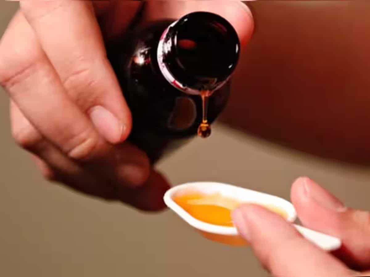 Cough Syrup को लेकर DCGI का बड़ा फैसला, 4 साल से छोटे बच्‍चों के लिए इस्‍तेमाल पर लगाया बैन